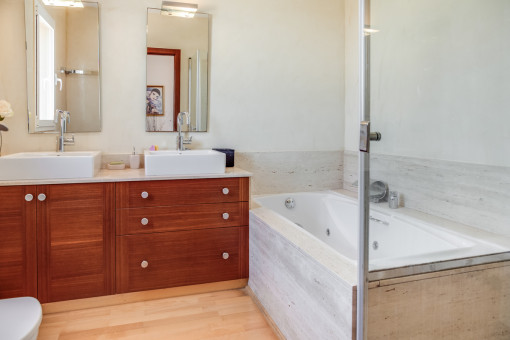 Modern bathroom with bathtub