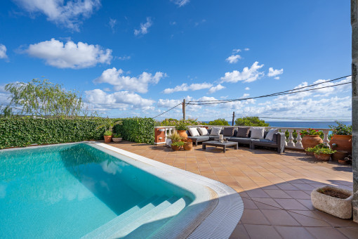 Pool area in a stunning location