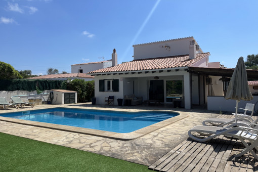 Finca with pool in Binisafuller 