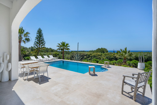 Petit paradis avec piscine à vendre sur les hauteurs de Binisafua Playa, avec vue panoramique sur la mer