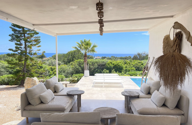 Petit paradis avec piscine à vendre sur les...